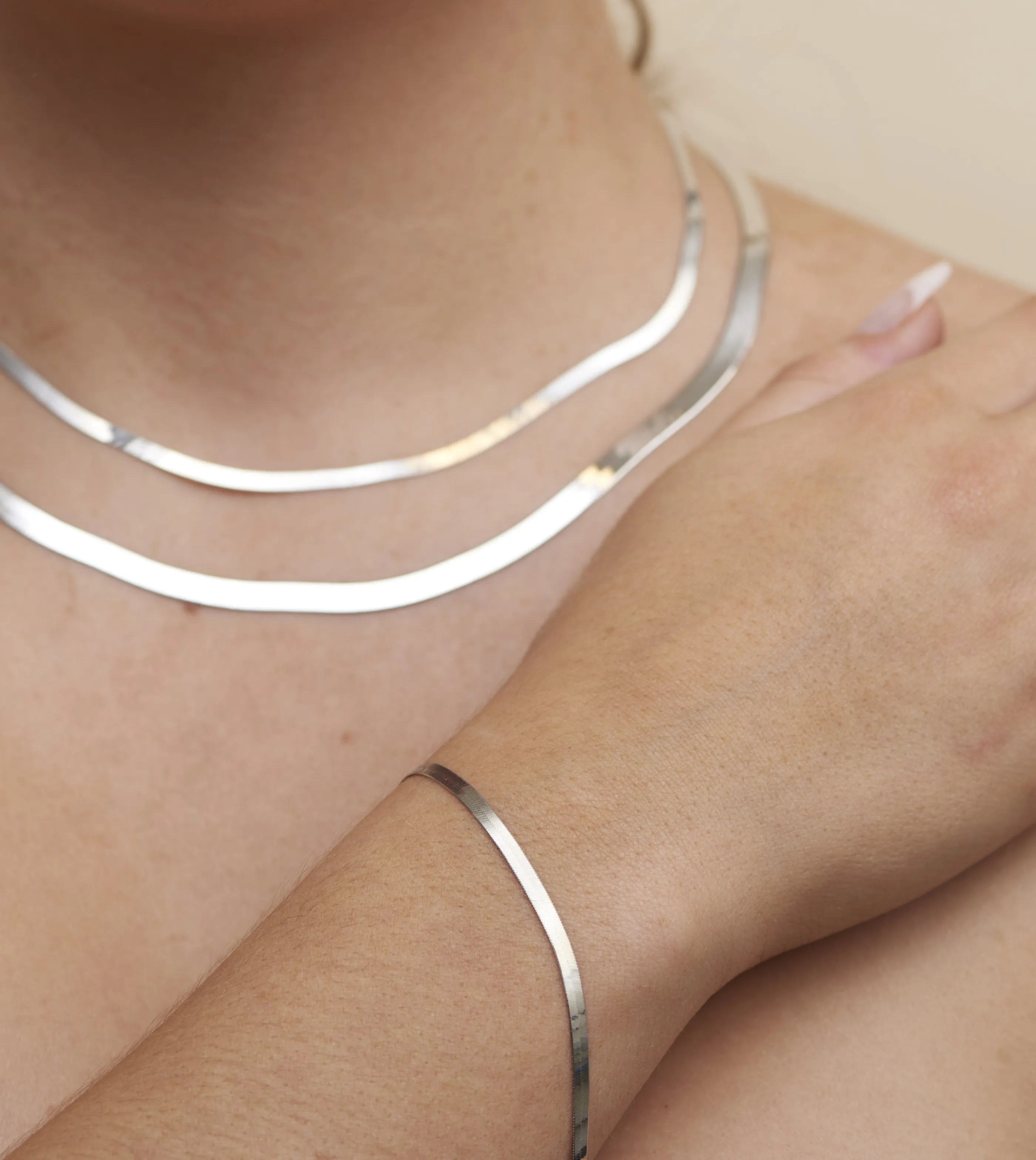 14k White Gold Herringbone Chain Necklace