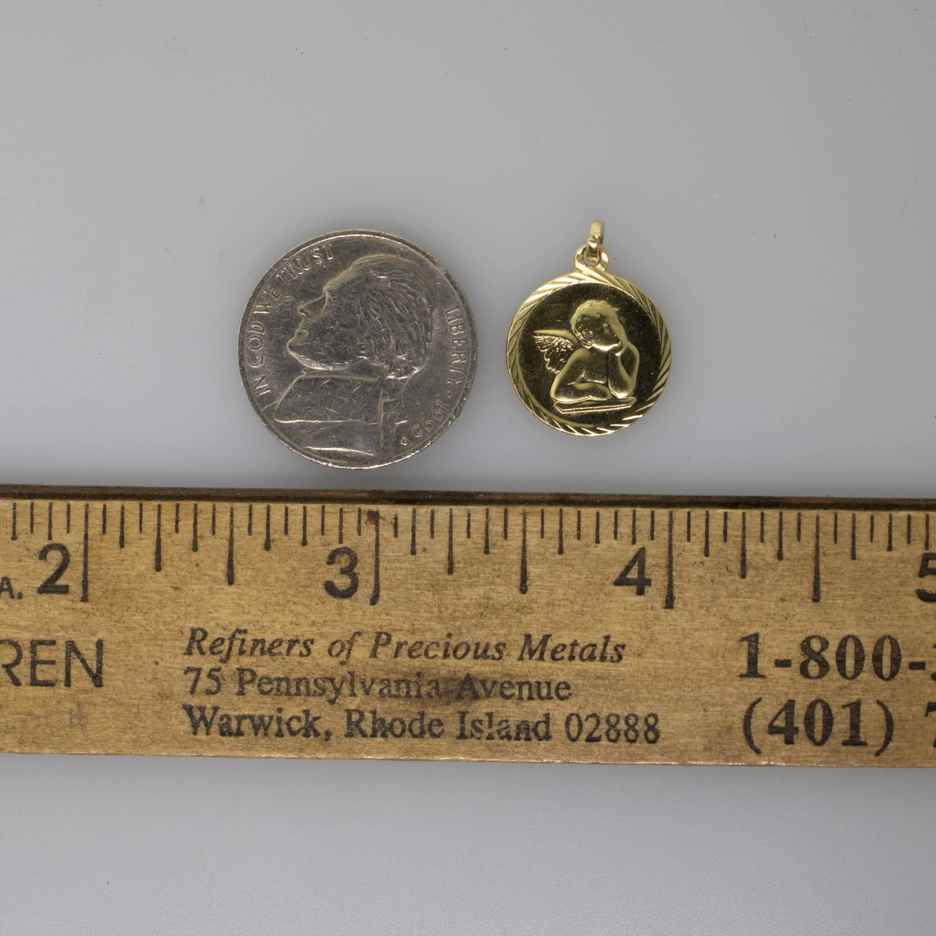 14K Yellow Gold 14.7mm Round Cupid Pendant 1 DWT Medallion Charm