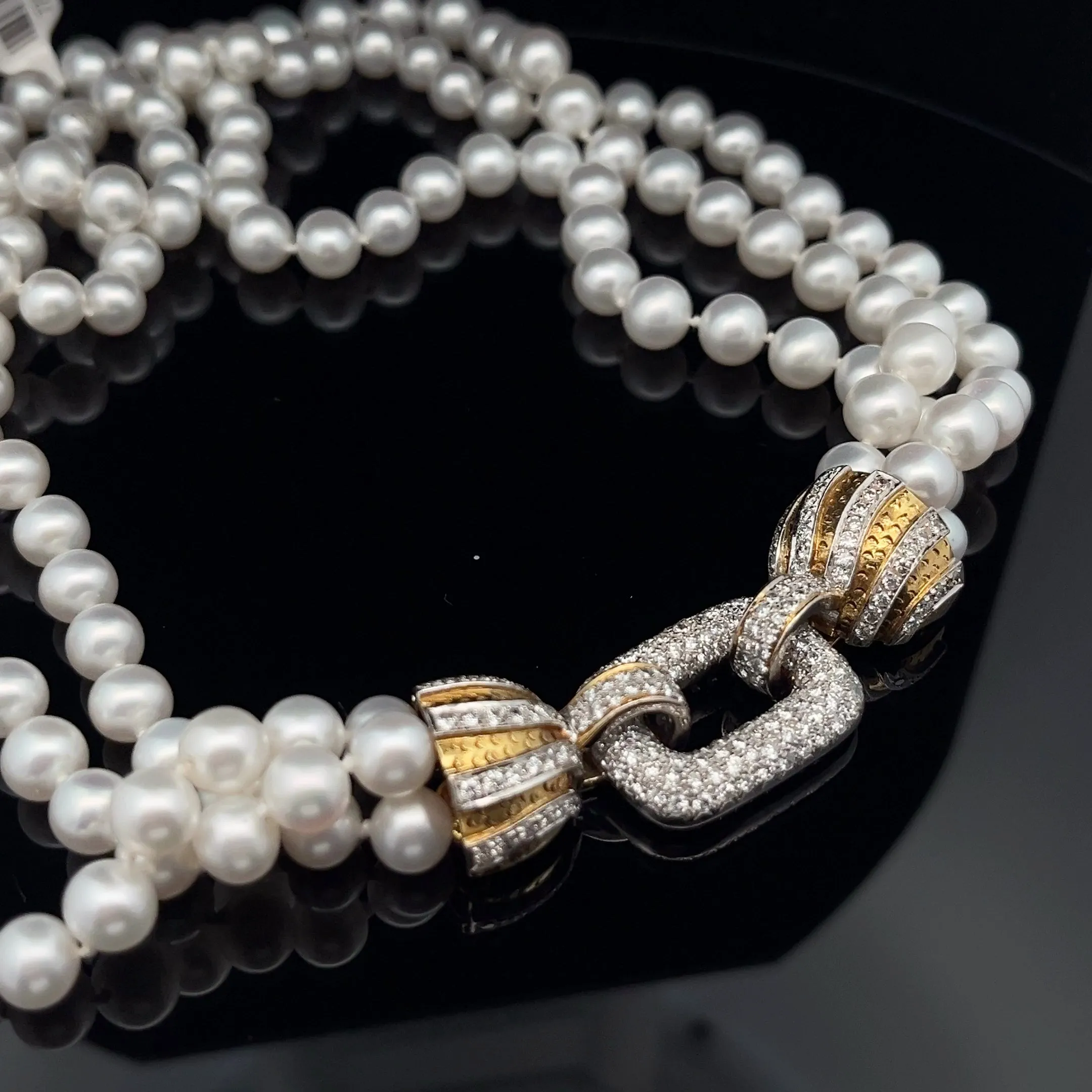 14k Yellow Gold  1.63ct G VS2 Round Diamond and Fresh Water White 3 Strand Pearl Necklace