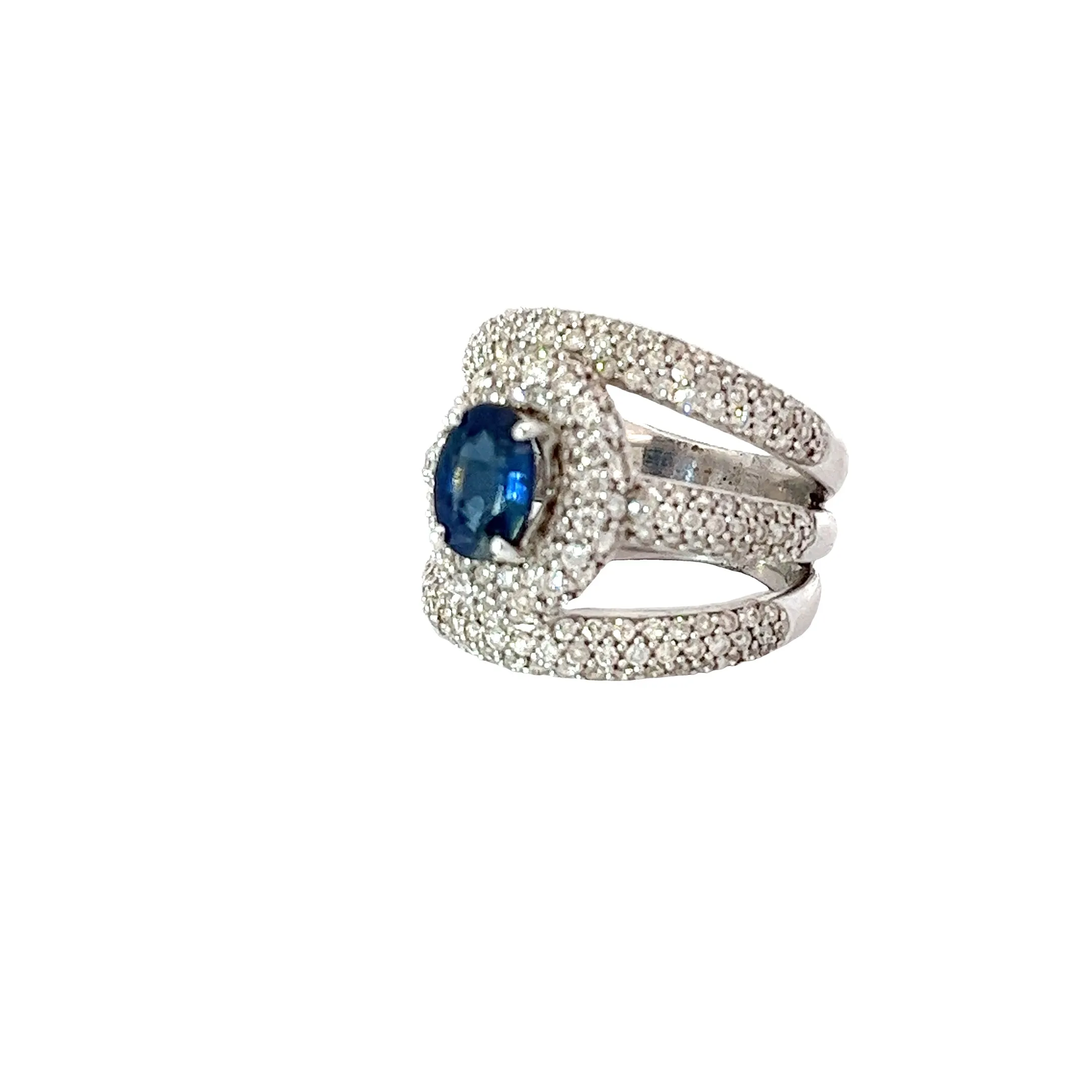 18k White Gold 1.37ct Oval AA Blue Sapphire and surround by pave set 1.37ct G SI1 Round Diamond Ring