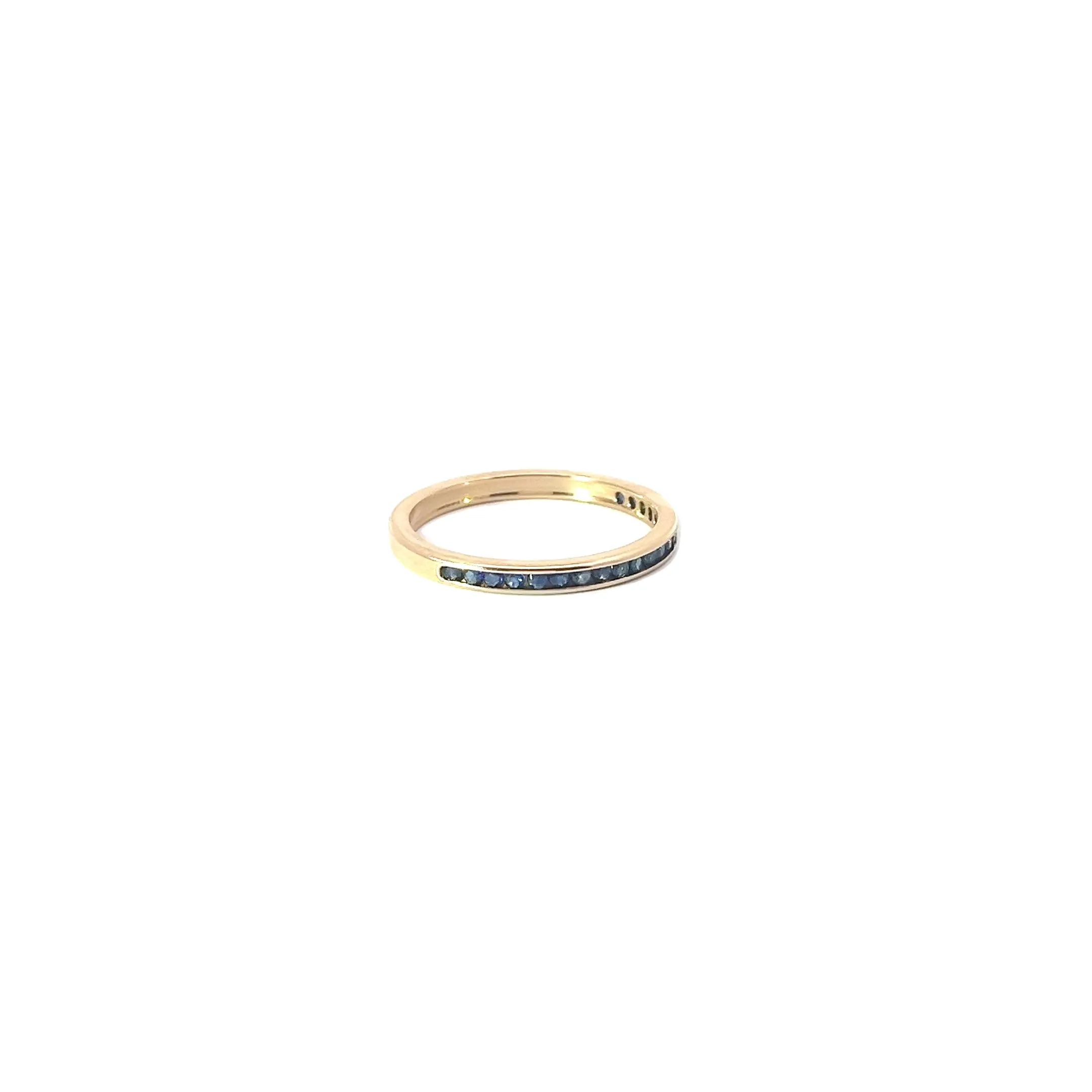 18k Yellow Gold .30ct AA Blue Sapphire 2.2mm Wide 2.5 Gram size 7.5