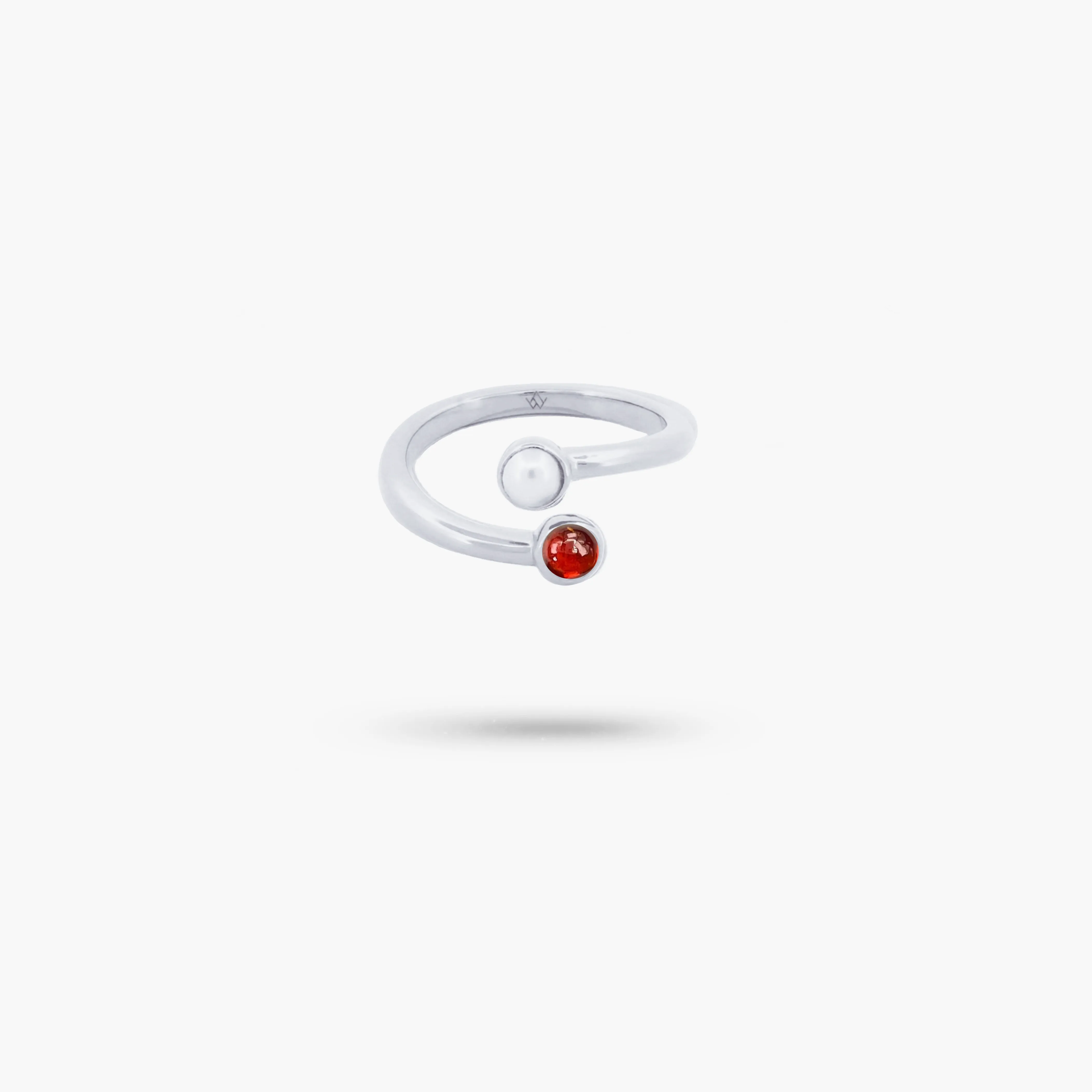 Amare Wear Dual Garnet with Freshwater Pearl Coil Ring