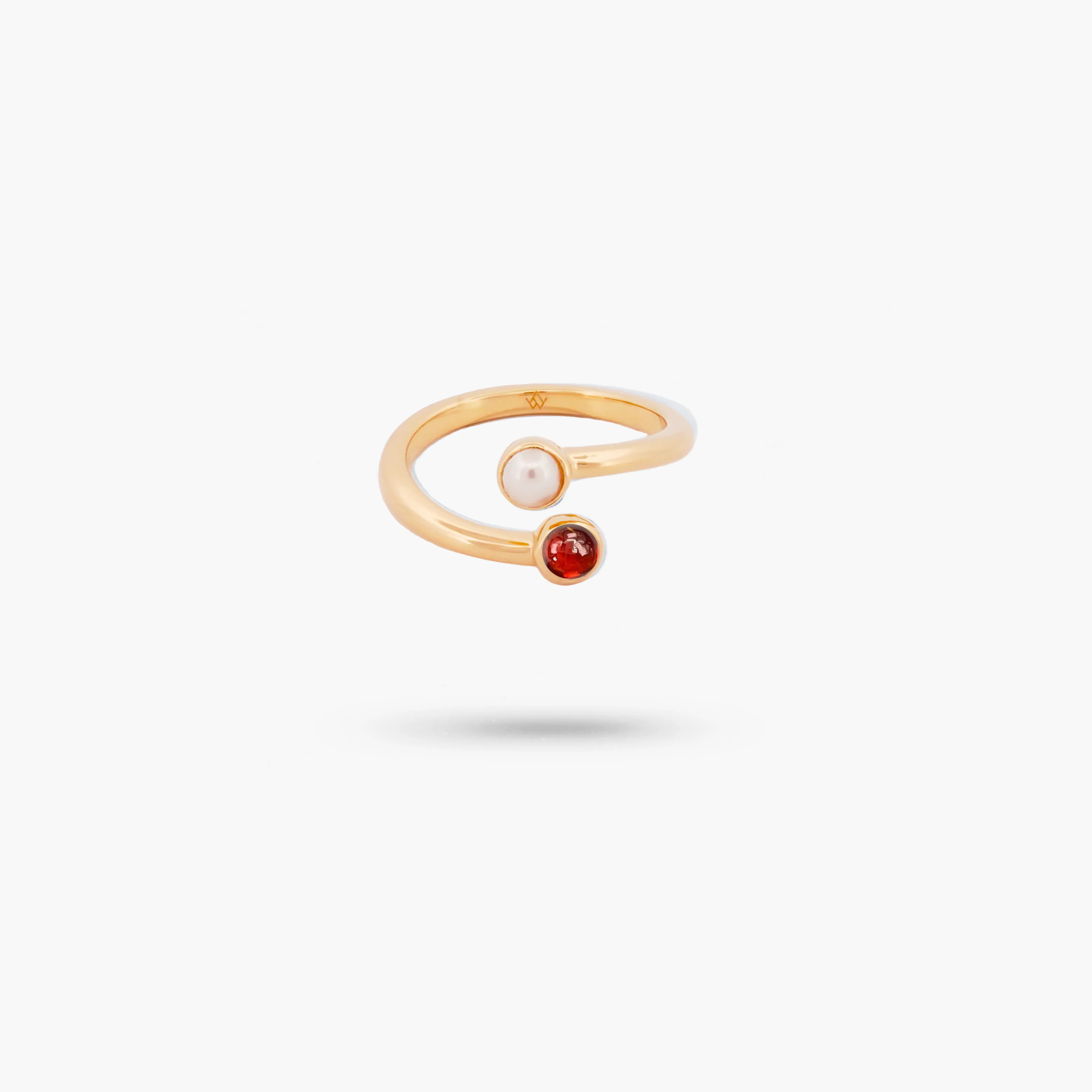 Amare Wear Dual Garnet with Freshwater Pearl Coil Ring