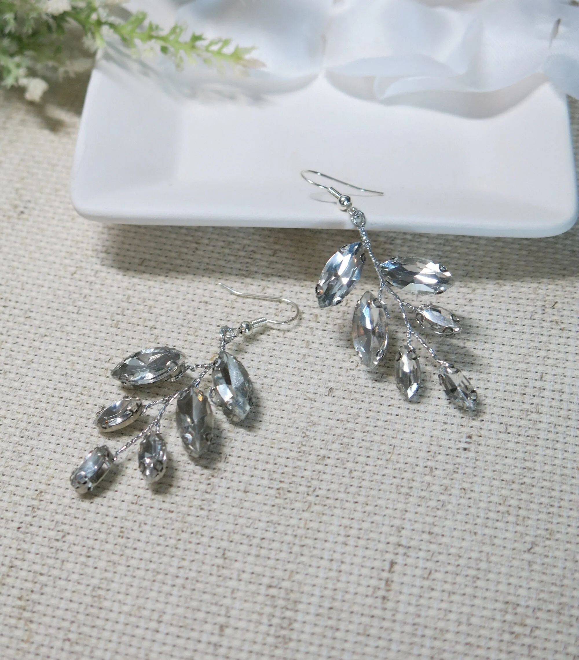 Crystal Leaf Earrings, Bridal Rhinestone Earrings, Bridesmaid Crystal Earrings, Wedding Wire Earrings