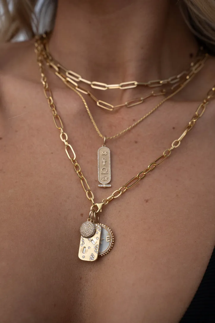 CUSTOMIZED CARTOUCHE WITH DIAMOND BORDER