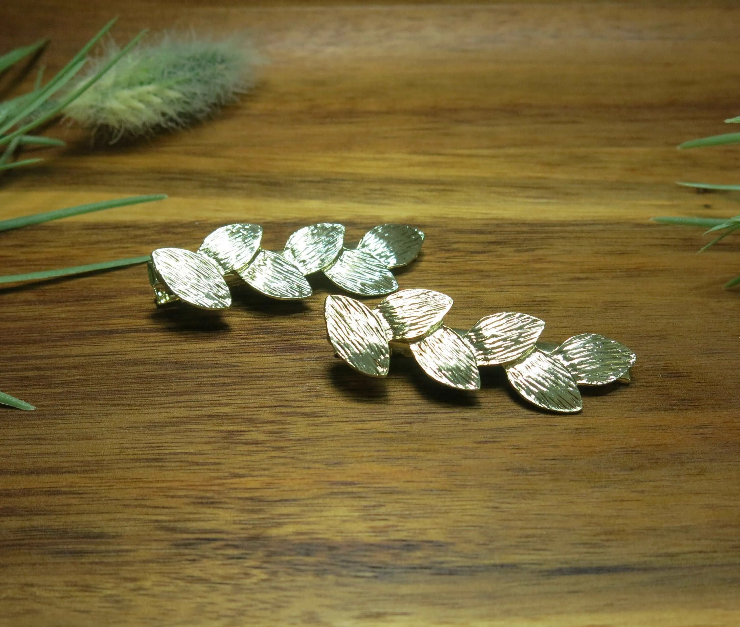 Gold Leaf 2 PC Alligator Hair Clip Set, Roman Leaf Boho Wedding Gold Leaf Small Headpiece Set