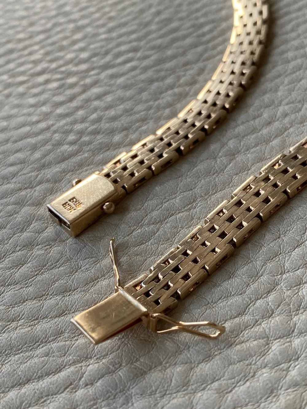 Luxurious solid gold brick link necklace - Danish vintage 14k gold - 49g!