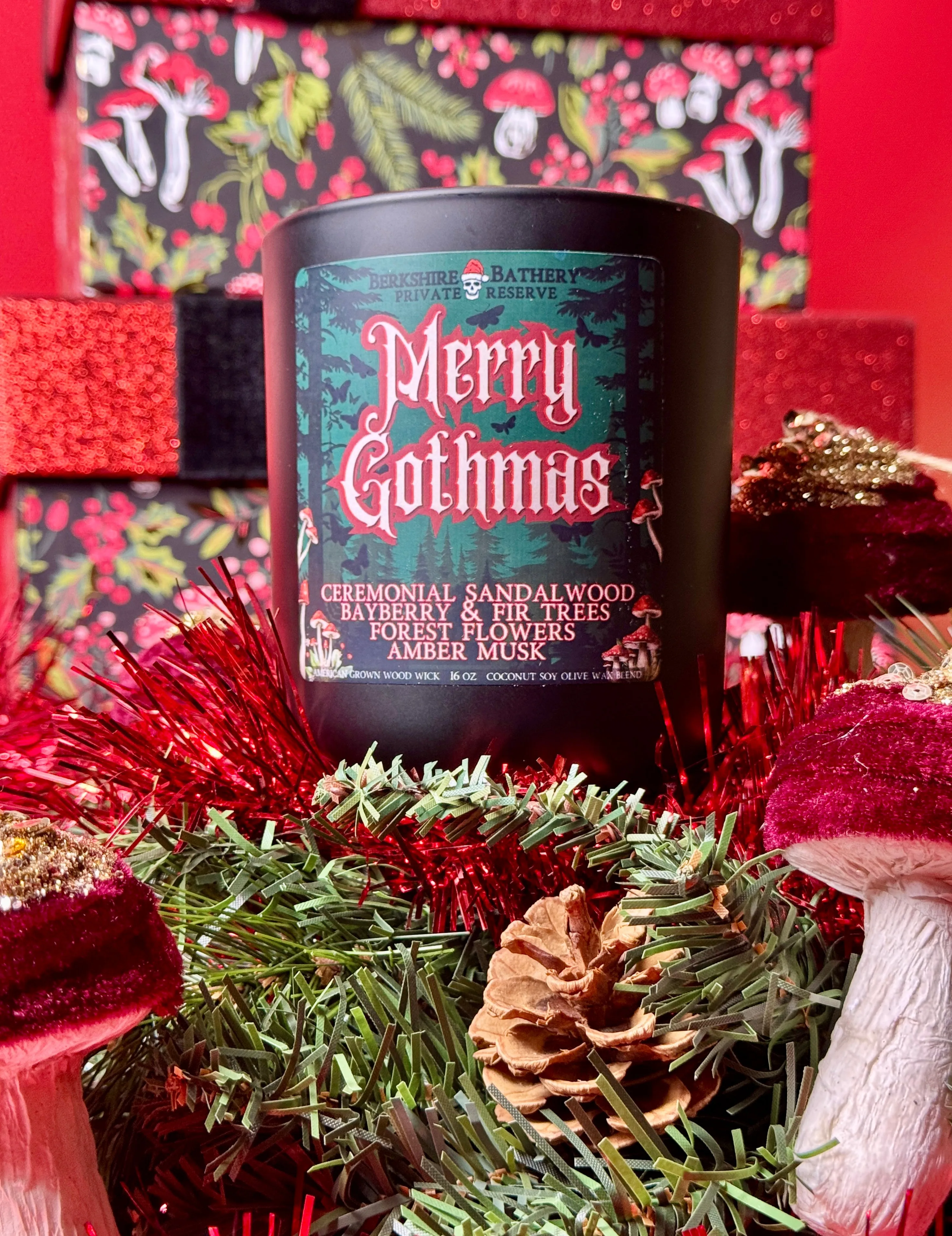 MERRY GOTHMAS | Resinous & Woodsy - 16oz Wood Wick Candle