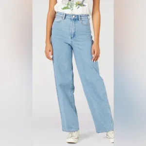 NWT NEW Wrangler Barrel 652 High Rise Blue Denim Jeans Womens Size 33 Casual