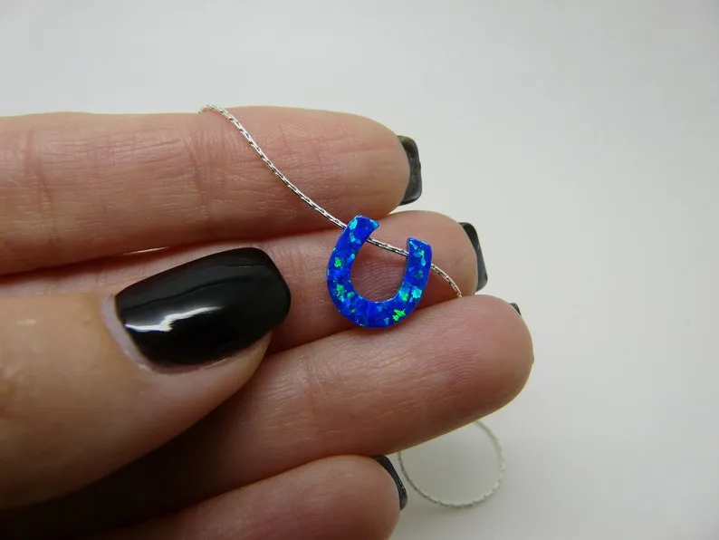 Opal Horseshoe Necklace – A Symbol of Luck