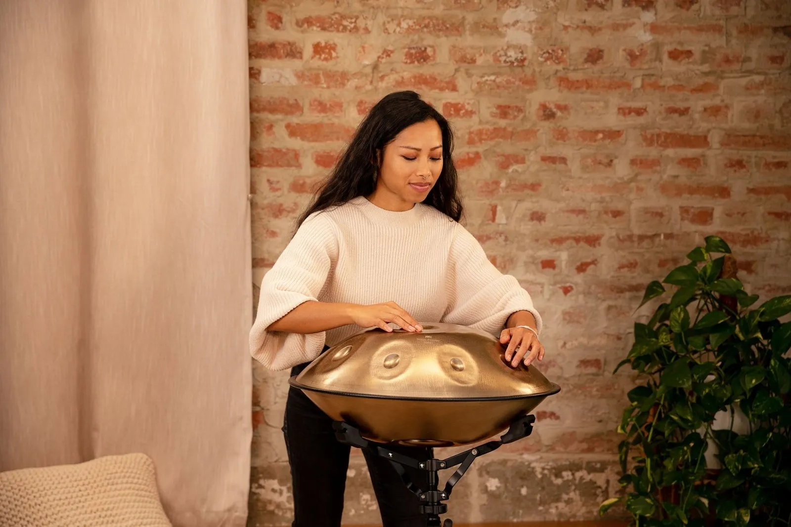 Sensory Handpan with 9 Notes Two Soundholes (D Kurd)