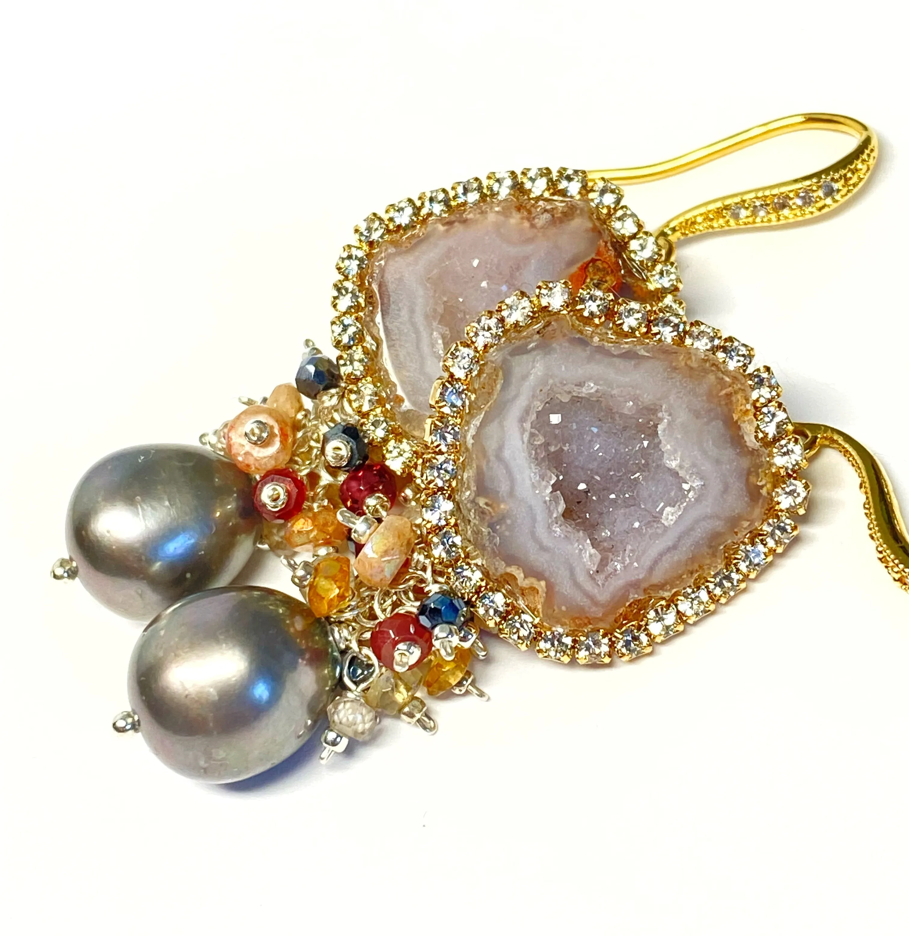 Tabasco Geode Druzy Earrings Diamond Look with Grey Pearls