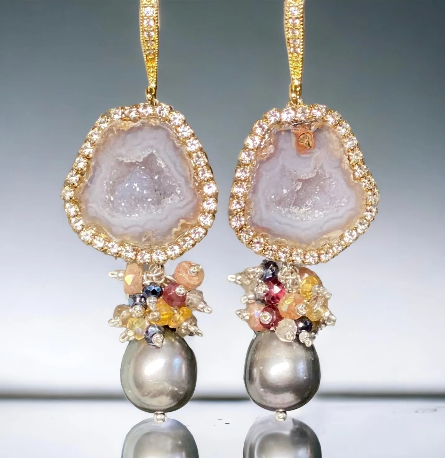 Tabasco Geode Druzy Earrings Diamond Look with Grey Pearls
