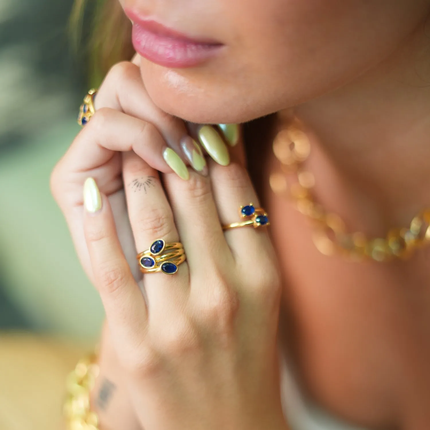 Trio Sapphire Gemstone & Gold Stylish Adjustable Cocktail Ring
